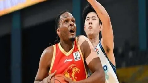 布赖顿逆转曼城，英超焦点战告捷